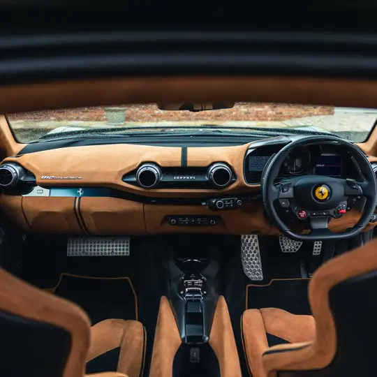 Ferrari 812 Competizione image 24