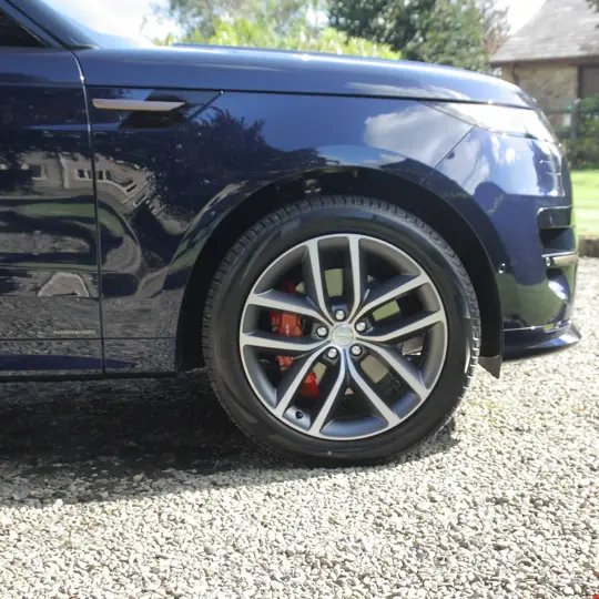Range Rover Sport P400 Autobiography image 6