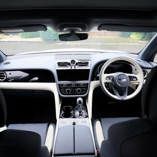 Bentley Bentayga S Hybrid image 16