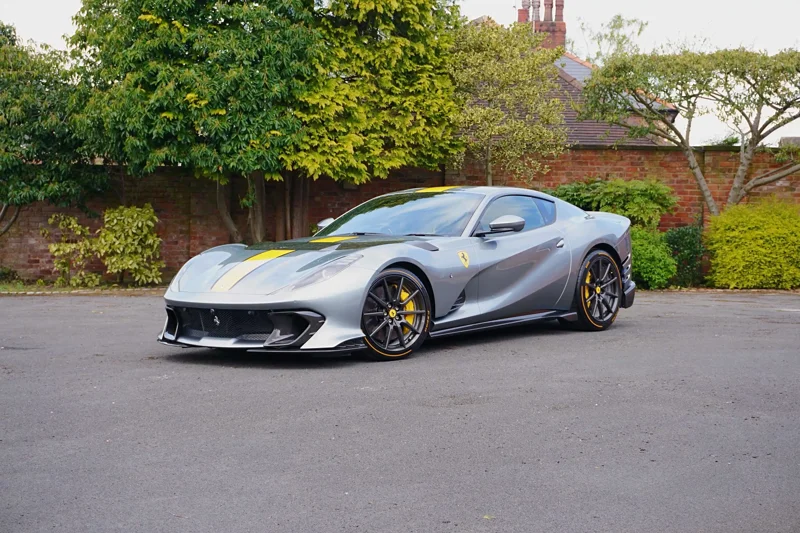 Ferrari 812 Competizione 