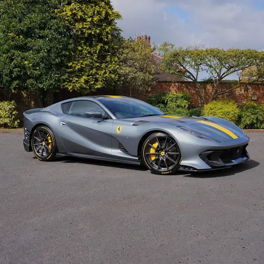 Ferrari 812 Competizione image 12