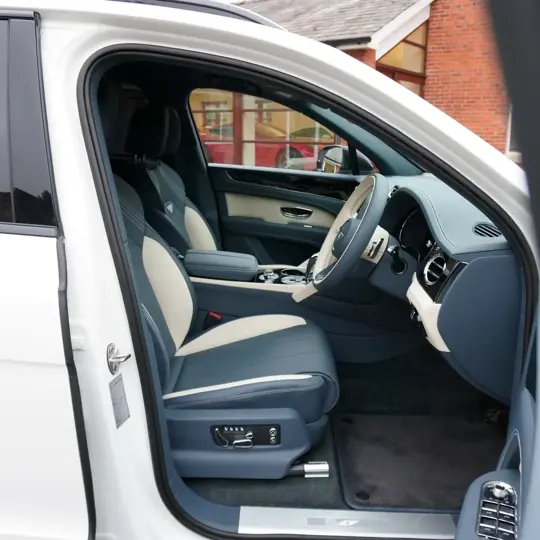Bentley Bentayga S Hybrid image 18