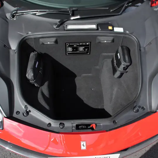 Ferrari 488 GTB image 25