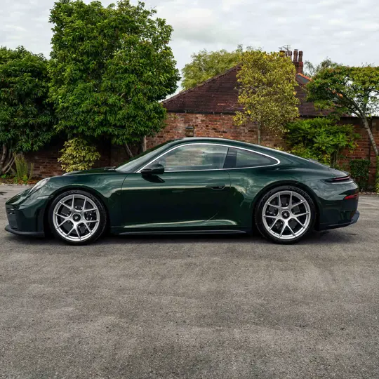 Porsche 911 GT3 Touring  image 2