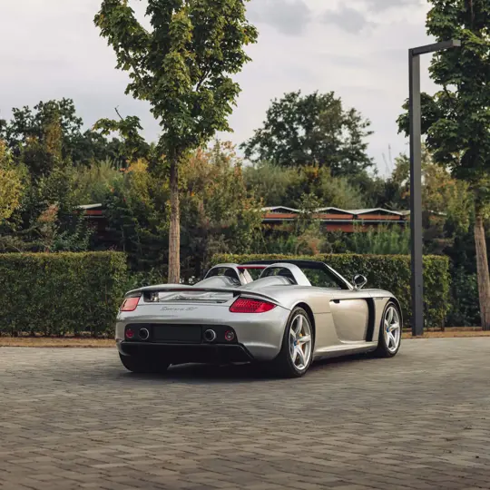 Porsche Carrera GT image 4
