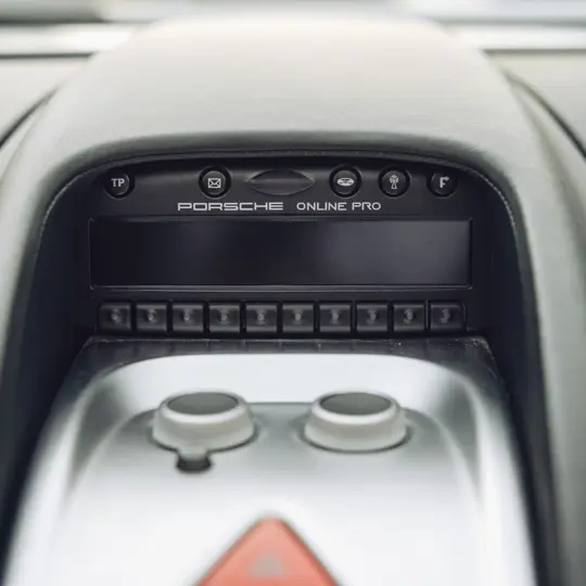 Porsche Carrera GT image 27