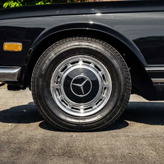 Mercedes-Benz 280SL Pagoda image 7