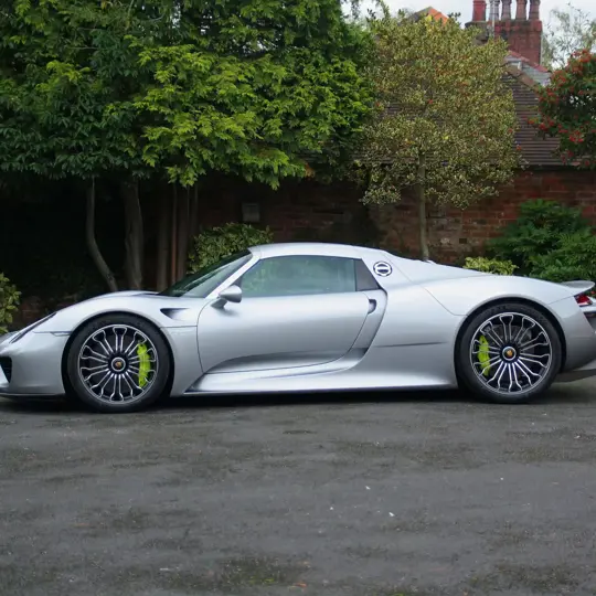 Porsche 918 Spyder  image 2