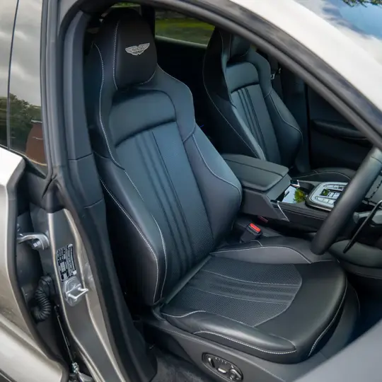 Aston Martin DBX 707 image 13
