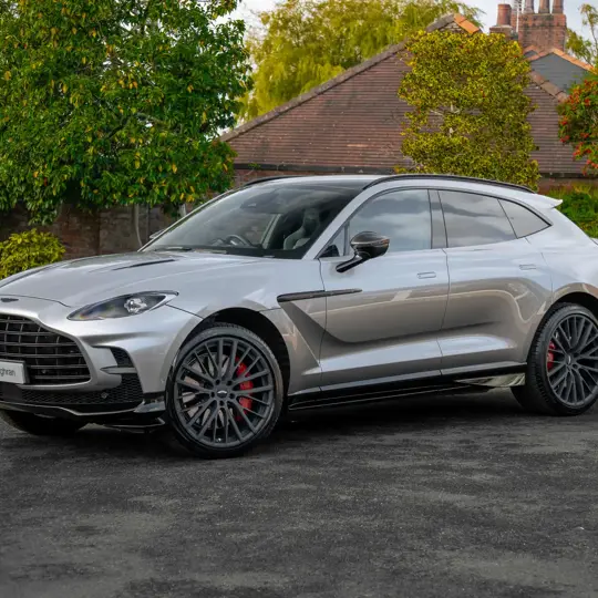 Aston Martin DBX 707 image 1