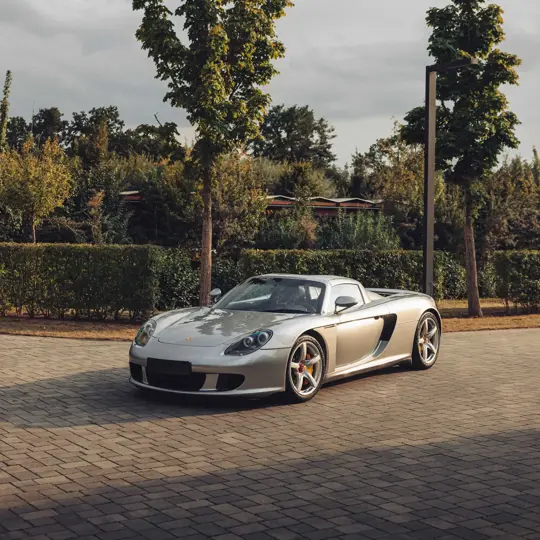 Porsche Carrera GT image 5