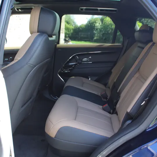 Range Rover Sport P400 Autobiography image 11