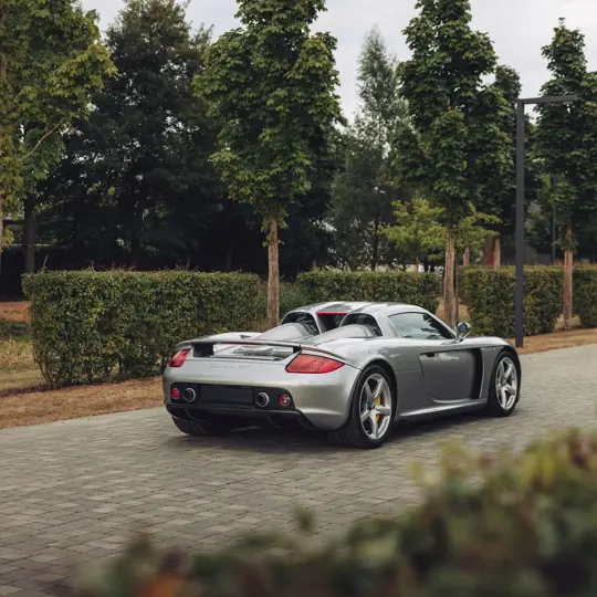 Porsche Carrera GT image 10