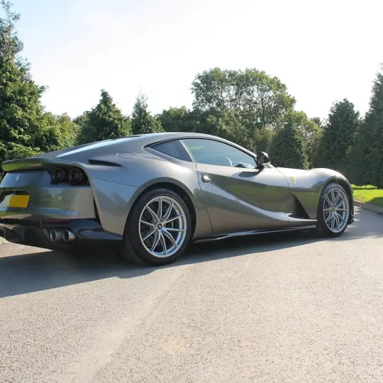 Ferrari 812 Superfast  image 9