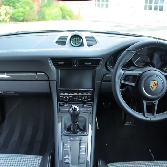 Porsche 911 R image 23