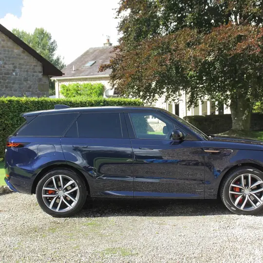 Range Rover Sport P400 Autobiography image 2