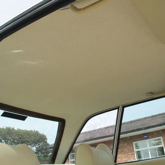 Mercedes-Benz 280SL Pagoda image 15