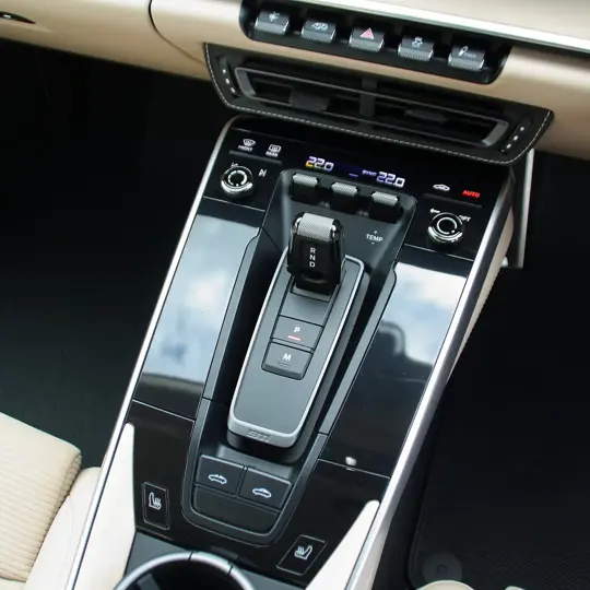 Porsche 911 (992) C4S Targa Heritage Edition  image 18