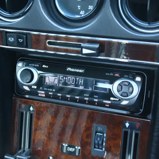 Mercedes-Benz 420SL image 13