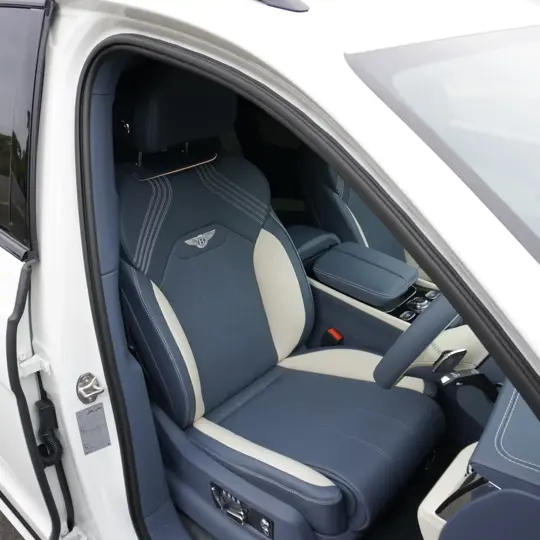 Bentley Bentayga S Hybrid image 17