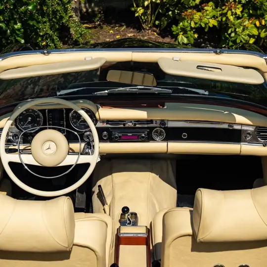 Mercedes-Benz 280SL Pagoda image 13