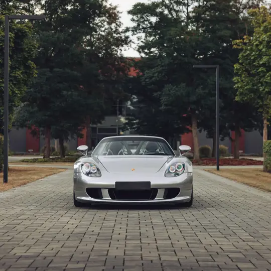 Porsche Carrera GT image 12
