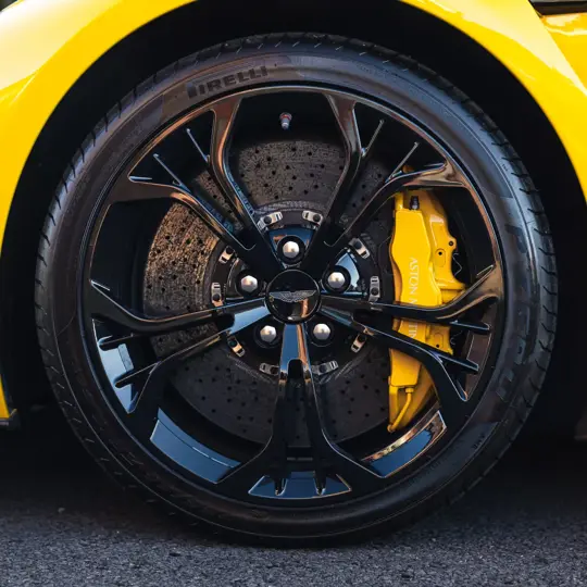 Aston Martin V12 Zagato  image 7