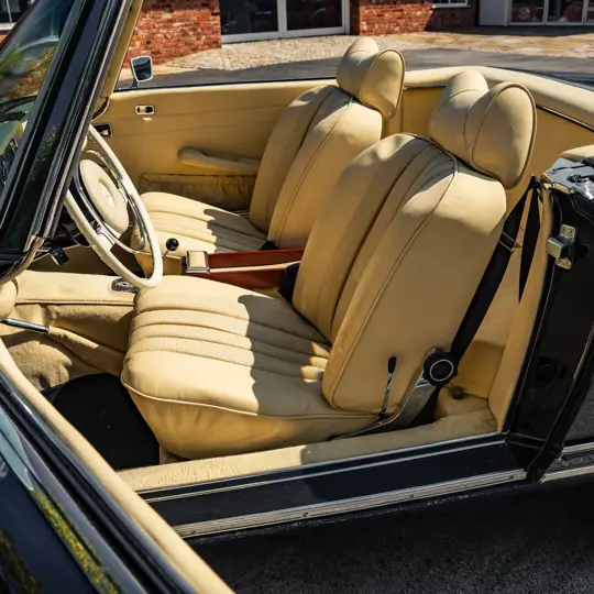 Mercedes-Benz 280SL Pagoda image 32
