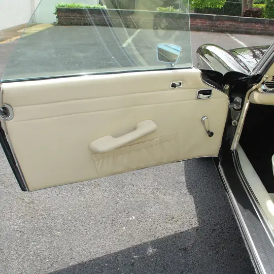 Mercedes-Benz 280SL Pagoda image 9